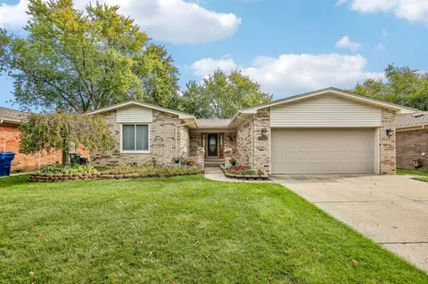7480 Corbett Dr, Canton, MI 48187