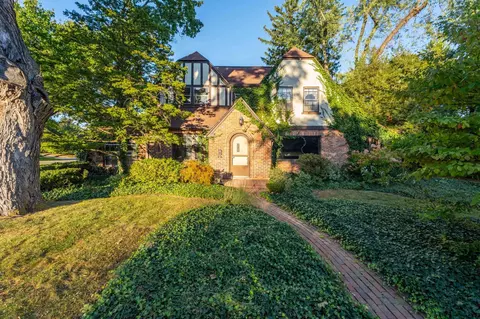 172 Overhill Rd, Bloomfield Hills, MI 48301