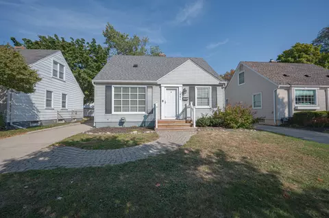 1861 Haynes St, Birmingham, MI 48009
