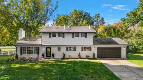 29031 Glenarden St, Farmington Hills, MI 48334
