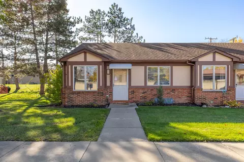 32971 Woodworth Crt Ct, Westland, MI 48185