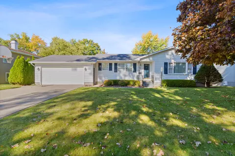 1611 Jones Plc Pl, Port Huron, MI 48060