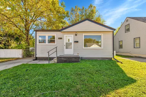11036 Packard Ave, Warren, MI 48089