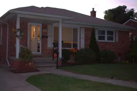 17271 Sumner, Redford, MI 48240