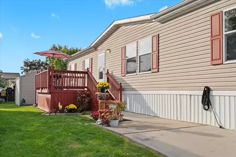 13925 Wilson Dr, Plymouth, MI 48170