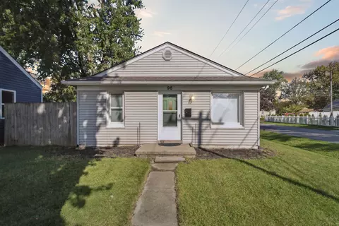95 Chopin St, Troy, MI 48083