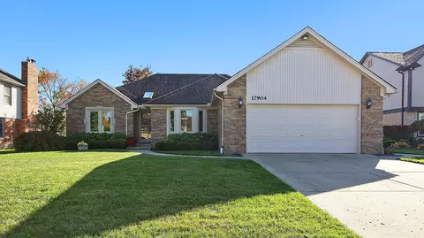 17904 Thomas Dr, Macomb, MI 48044