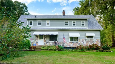 7938 S Huron River Dr, Ypsilanti, MI 48197
