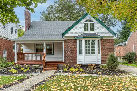 1407 N Pleasant St, Royal Oak, MI 48067