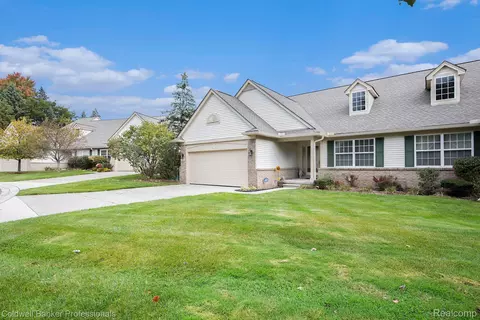 116 Four Seasons Dr, Orion, MI 48360