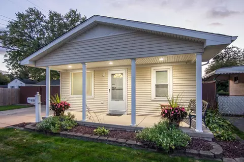 9136 William St, Taylor, MI 48180