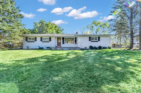 3330 N Tipsico Lake Rd, Highland, MI 48357