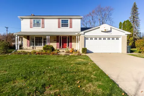 2170 W Wattles Rd, Troy, MI 48098