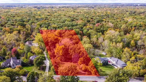 26674 E River Rd, Grosse Ile, MI 48138