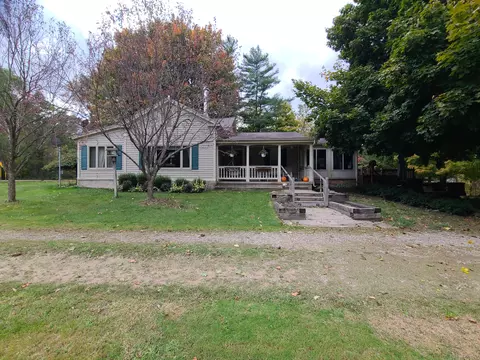 440 W Newark Rd, Lapeer, MI 48446