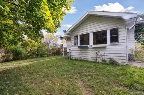2515 Bagley St, Flint, MI 48504