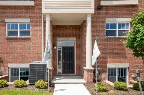 495 Grandview Ln #25, Novi, MI 48375