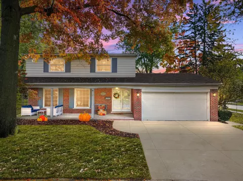 15722 Woodside St, Livonia, MI 48154