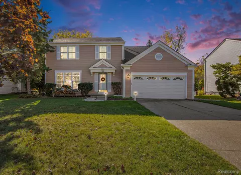 582 Whitney Dr, Rochester Hills, MI 48307