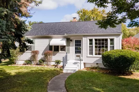 569 Chippewa St, Mount Clemens, MI 48043
