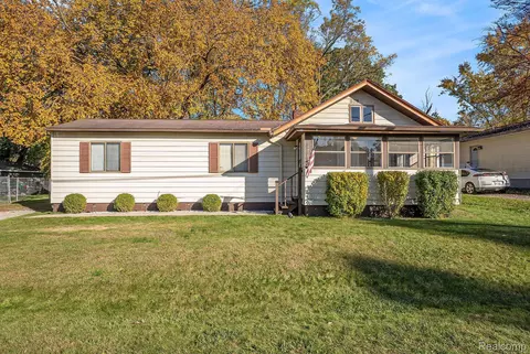 11478 Haven St, Vienna, MI 48420
