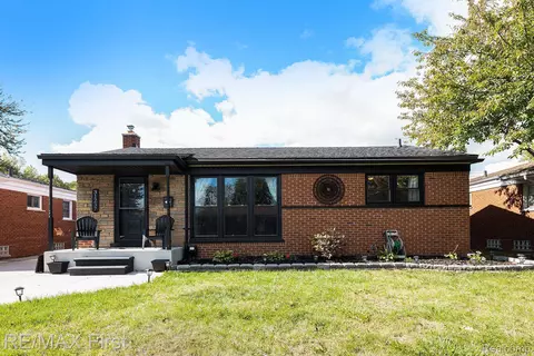 31237 Eveningside, Fraser, MI 48026