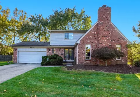 4975 Foxcroft Dr, Troy, MI 48085