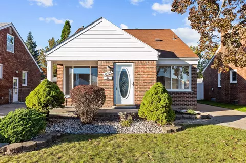 12972 Callender St, Southgate, MI 48195