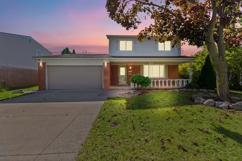 3244 Cero Dr, Sterling Heights, MI 48310