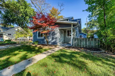 813 Jenkinson St, Port Huron, MI 48060