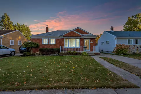 31325 Rosslyn Ave, Garden City, MI 48135