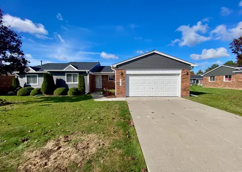 37941 Watkins Dr, Sterling Heights, MI 48312