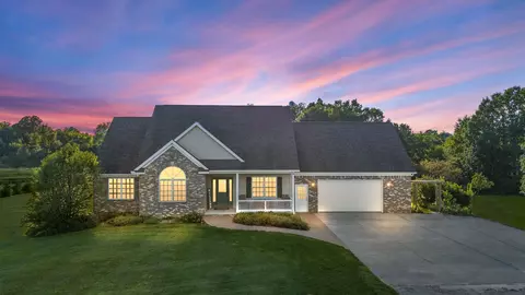 6099 Simmons Trl, North Branch, MI 48461