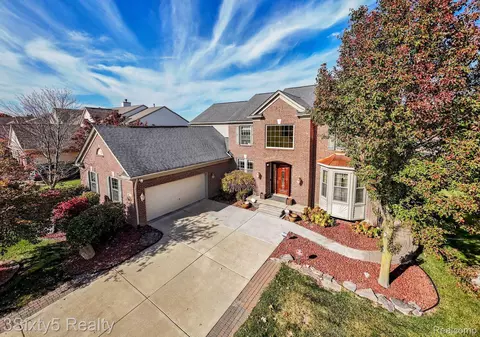 24534 Summer Ln, Flat Rock, MI 48134