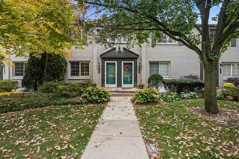1743 Graefield Rd #118, Birmingham, MI 48009