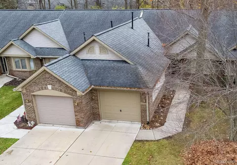 21334 Mulberry Crt 50 14 Ct #50, Farmington Hills, MI 48336