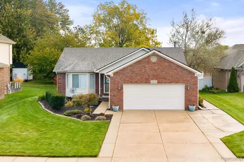 52868 Schafers Run Crt Ct, Chesterfield, MI 48051