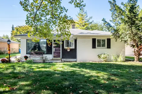 5428 W Brookside Dr, Dearborn Heights, MI 48125