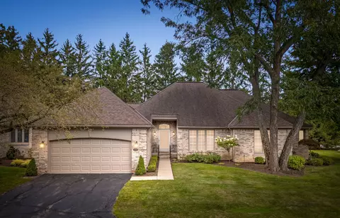 32400 Pines Dr, Beverly Hills, MI 48025