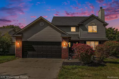 33238 Green Wing Ln, Brownstown, MI 48173