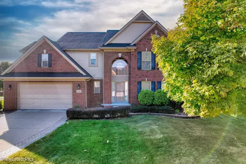 24405 Amanda Ln, Novi, MI 48375