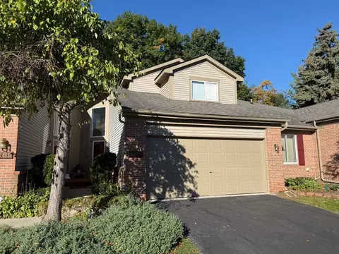 6601 Quail Run Cir, Westland, MI 48185