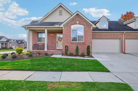 22576 Cass River Dr, Macomb, MI 48042