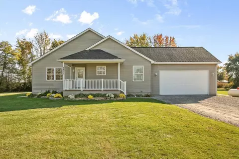 5611 Plank Rd, Cottrellville, MI 48039