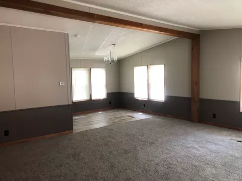 608 Holly Crt Ct, Jonesville, MI 49250