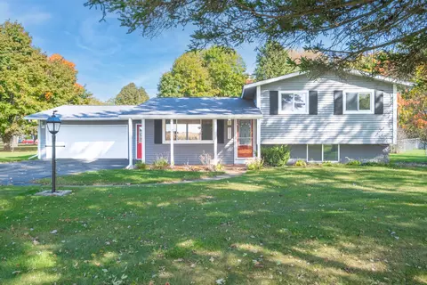 5252 Maple Ave, Swartz Creek, MI 48473