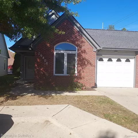 9406 Meadow Ln #2, Garden City, MI 48135