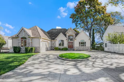 6965 S River Rd, Cottrellville, MI 48039