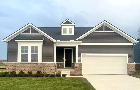 20520 W Kilburn Dr, Macomb, MI 48044