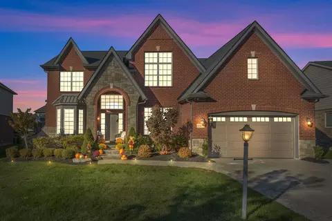 41877 Wolfe Pass, Novi, MI 48377